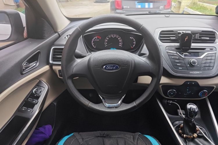 Used Ford Escort 2015 1.5L Manual Comfort Model
