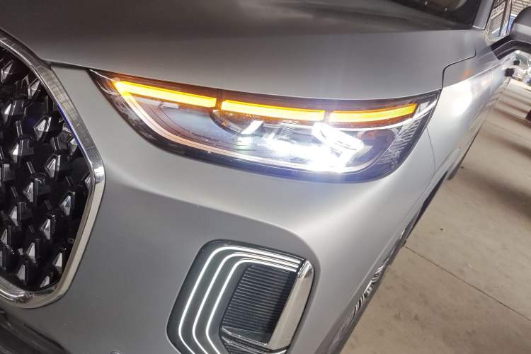 Used Chery Tiggo 8 L 2024 2.0T Two-Wheel Drive Prestige Version 5 Seats
