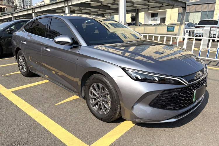 Used BYD Qin L 2024 DM-i 80KM Leading Model Front Right 45 Deg