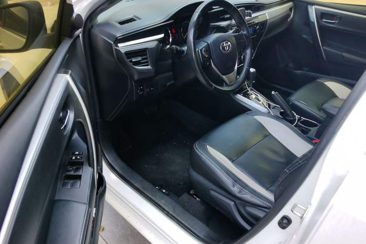 Used Toyota Corolla 2016 1.6L CVT GL-i Cool Edition