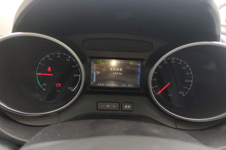 Used BYD Yuan New Energy 2018 EV360 Smart Connect Cool Edition
