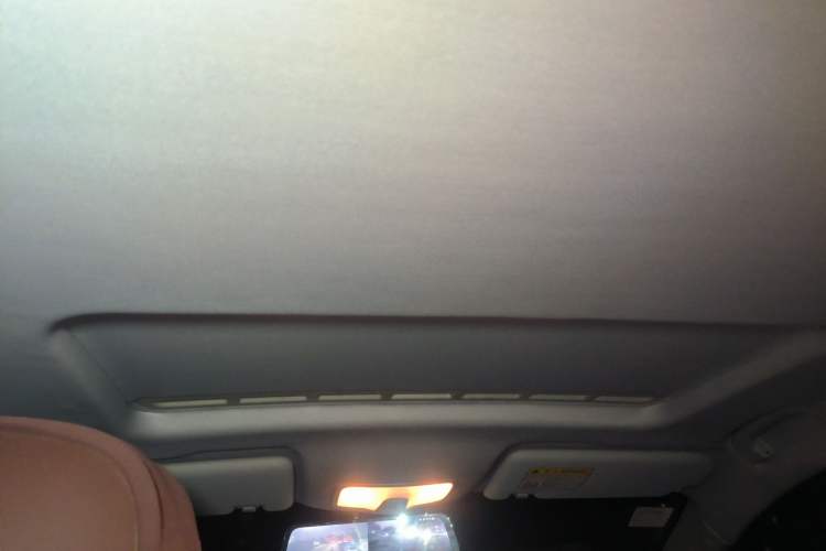 Used Roewe 360 2018 PLUS 1.5L Automatic Luxury Edition Headliner