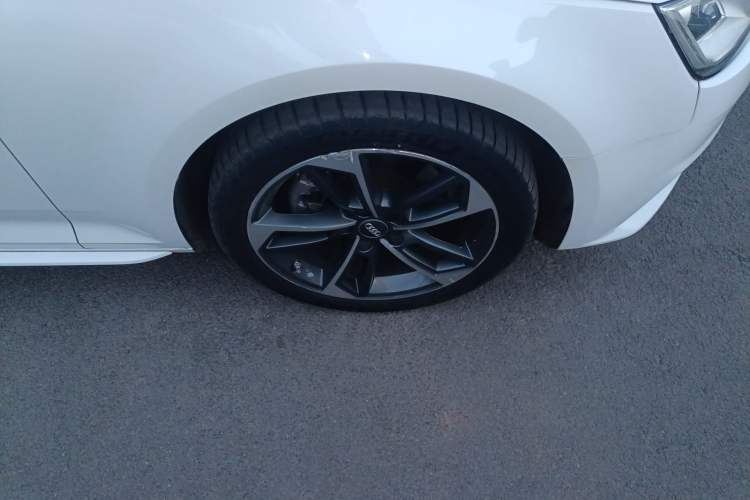 Used Audi A4L 2017 40 TFSI Ambition Edition