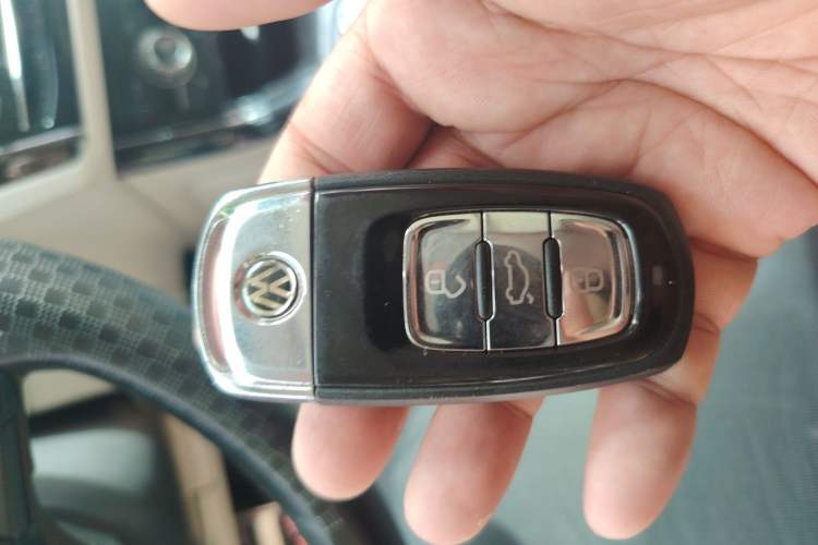 Used Volkswagen Phideon 2016 380TSI Two-Wheel-Drive Luxury Edition
