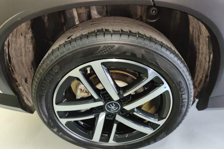 Used BYD Song L DM-i 2024 112 km Leading Edition Exterior 5