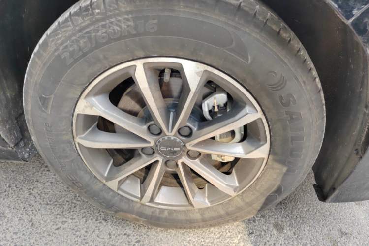 Used BYD Destroyer 05 2024 HONOR Edition DM-i 55KM Luxury Model Right Front Wheel Hub