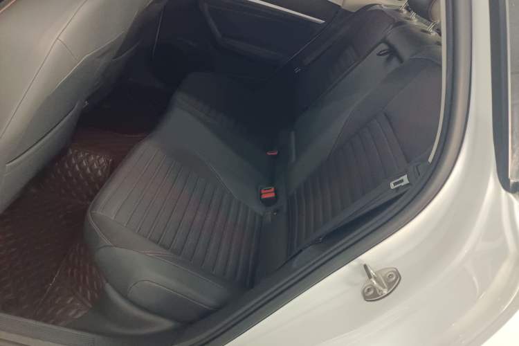 Used Volkswagen Lavida 2023 280TSI DSG Starry Sky Deluxe Edition Left Rear Seat