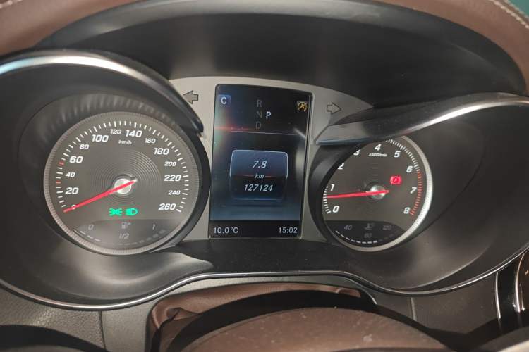 Used Mercedes-Benz GLC 2017 GLC 260 4MATIC Luxury Model