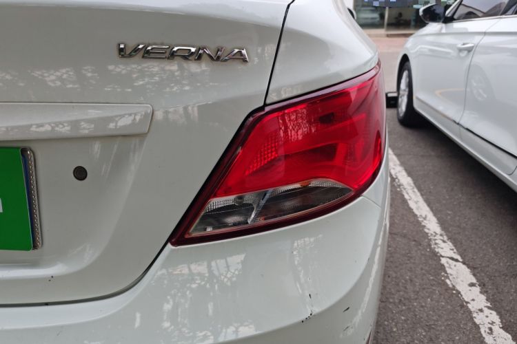 Used Hyundai Verna (older generation) 2014 1.4L Manual Smart GLS Trim Right Rear Taillight