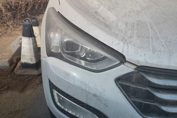 Used Hyundai Santa Fe 2013 Revised Version 2.4L Automatic All-Wheel Drive Smart Type
