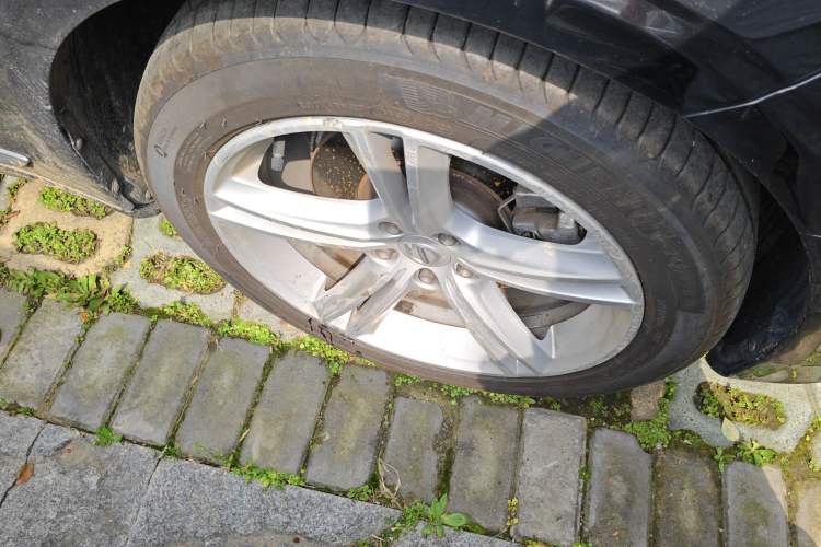 Used Volvo S90 2019 T5 Zhiyuan Edition Right Front Wheel Hub