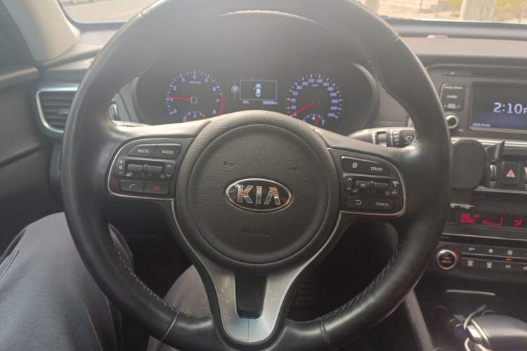 Used Kia K5 2016 2.0L Automatic LUX
