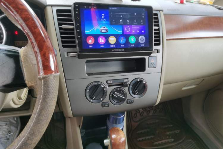 Used Nissan Tiida Sedan 2006 1.6JE AT Audio And AC Panel