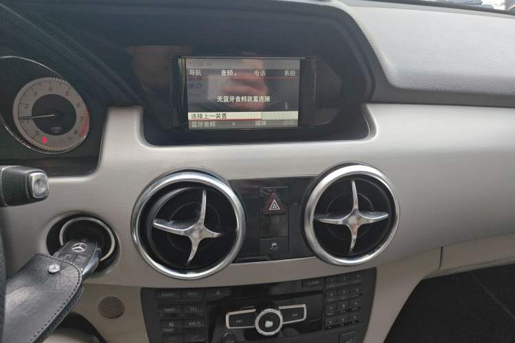 Used Mercedes-Benz GLK-Class 2013 GLK 300 4MATIC Dynamic Sunroof Model Audio And AC Panel