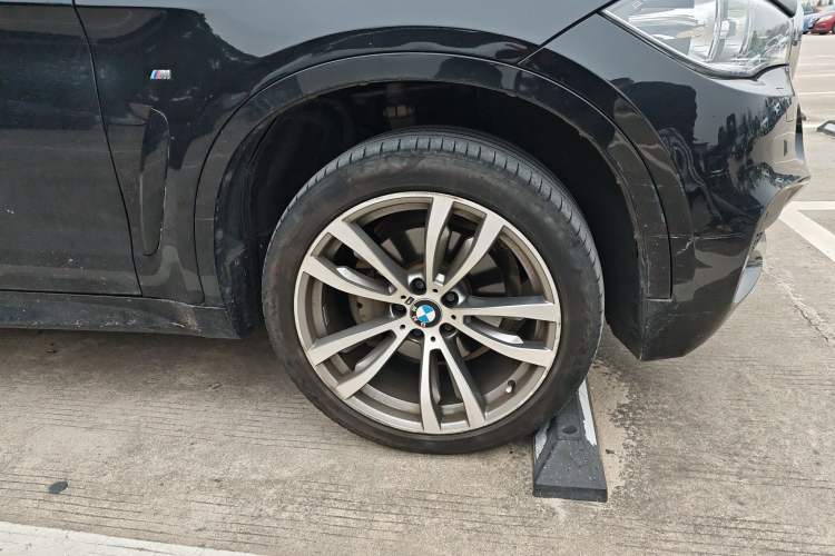 Used BMW X6 2019 xDrive28i M Sport Package Right Front Wheel Hub
