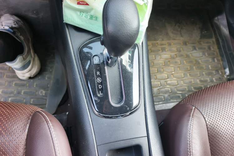 Used Nissan Tiida 2014 1.6L CVT Smart Model
