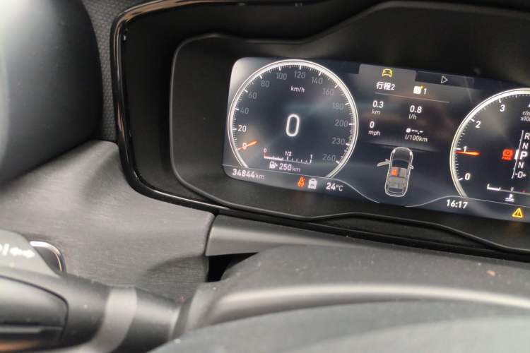 Used Lynk & Co 02 2020 1.5T DCT Two-Wheel Drive Zhaobao Version Odometer Close Up