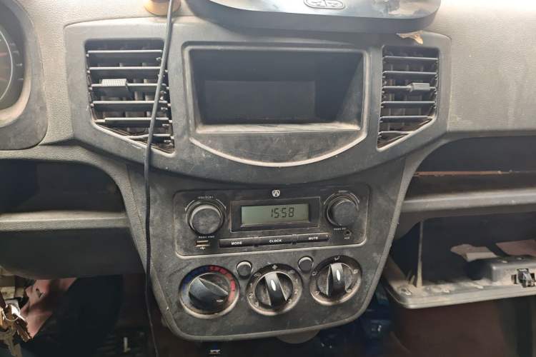 Used BAIC Weiwang 205 2013 1.0L Joy version
