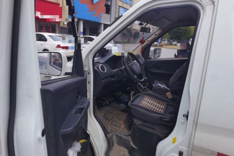 Used CHANGAN KAICHENG Ruixing EM60 2022 All-Electric Van 4498 mm Long Flat Roof Double-Swing Doors 2 Seats 60 kW 41.86 kWh
