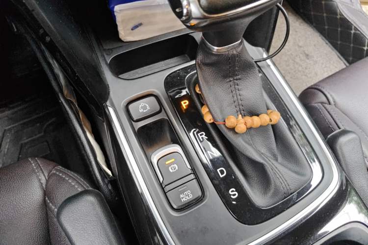 Used GAC Trumpchi GS4 2018 235T Automatic Two-Wheel Drive Elite Edition Gear Lever