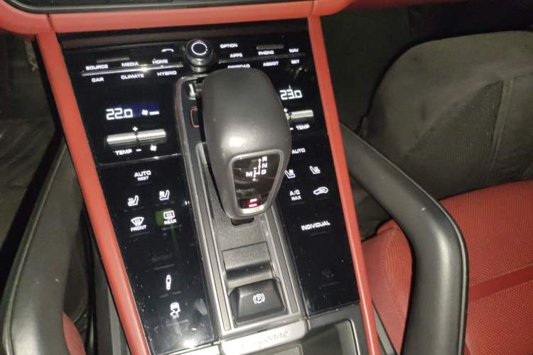 Used Porsche Cayenne E-Hybrid 2020 Cayenne E-Hybrid 2.0T Gear Lever