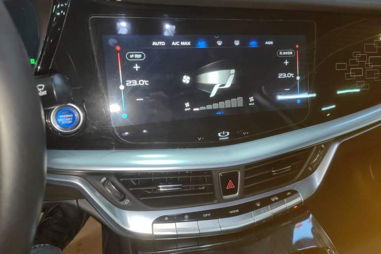 Used Geely Auto Emgrand GT New Energy 2018 1.5T PHEV Yao Ling Edition Audio And AC Panel