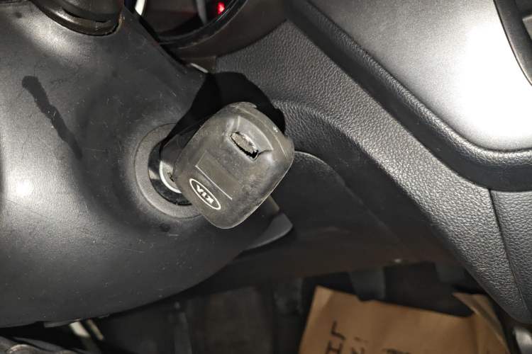 Used Kia K2 2015 Sedan 1.4L MT GLS