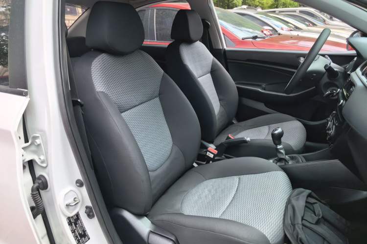 Used Hyundai Verna (older generation) 2017 1.4L Manual Huancai Edition China V Standard Right Front Seat