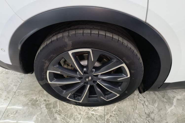 Used ONVO L60 2024 60 kWh All-Wheel Drive Right Rear Wheel Hub