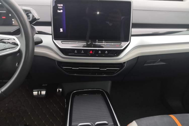 Used Volkswagen ID.6 CROZZ 2022 High-Performance PRIME Edition Audio And AC Panel