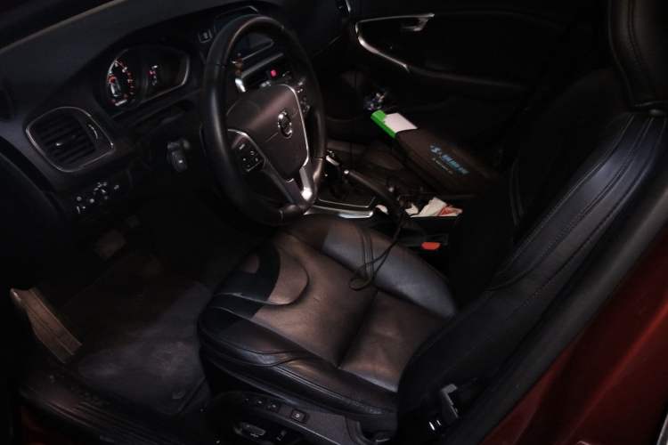 Used Volvo V40 2016 T3 Zhiyi Edition