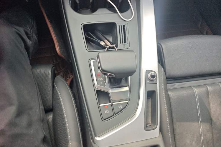 Used Audi A4L 2022 40 TFSI Fashion Dynamic Model