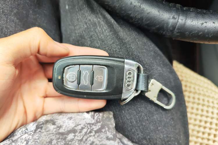 Used Audi A6L 2012 30 FSI Comfort Model Vehicle Key