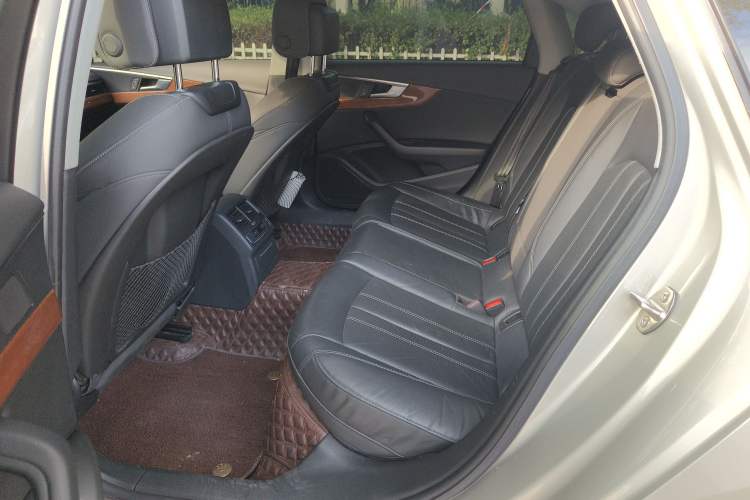 Used Audi A4L 2020 40 TFSI Luxury Dynamic Model
