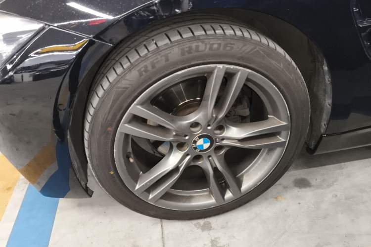 Used BMW 3 Series 2018 330i M Sport Night Edition Left Front Wheel Hub