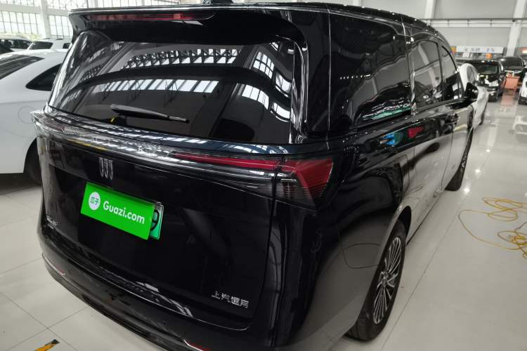 Used Buick GL8 New Energy 2025 Lu Shang Luxury Edition 7-Seater Rear Right 45 Deg