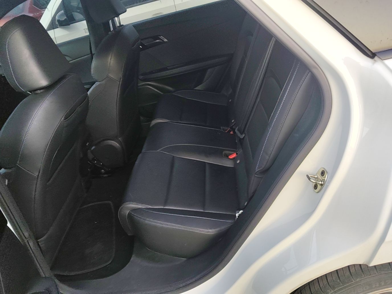 MG 4 EV 2023 415 km Range Sea-Faring Champion Edition — снимка 20