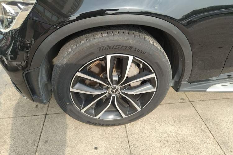 Used Mercedes-Benz GLC 2020 GLC 260 L 4MATIC Luxury Model Left Front Wheel Hub