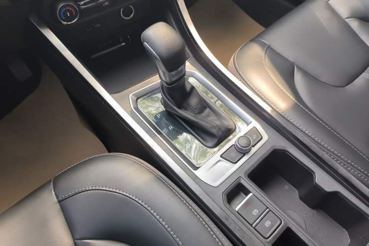 Used Chery Tiggo 3X 2021 PLUS 1.5L CVT Thrilling Red Date Edition Gear Lever