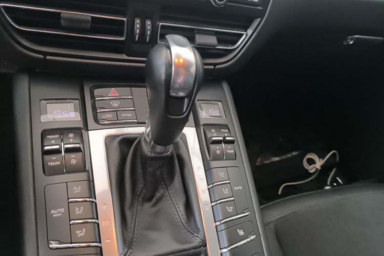 Used Porsche Macan 2018 Macan 2.0T
