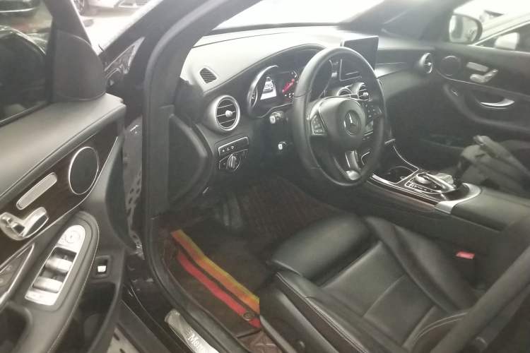 Used Mercedes-Benz GLC 2019 GLC 260 L 4MATIC Luxury Model Driver Seat