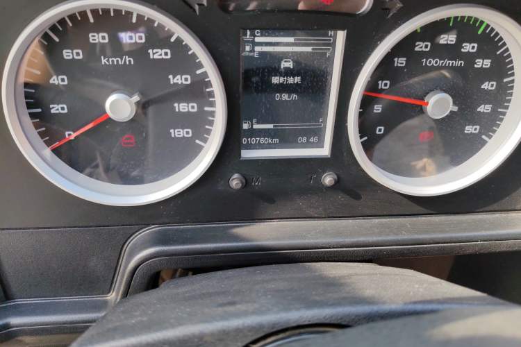 Used Iveco Daily 2022 2.5T A37 M1 Passenger Van 5-9 Seats Long Wheelbase Mid-Roof Design Dual Tires Side Sliding Doors
