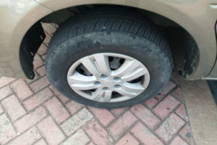 Used FORTHING Lingzhi 2023 M5L 1.6L Base Model 7 Seats