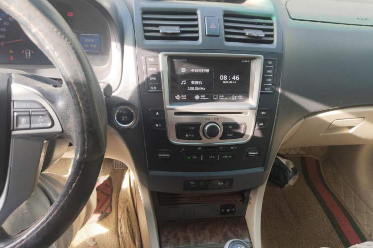 Used BYD G6 2011 2.0L Manual Luxury Version Audio And AC Panel