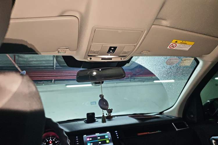 Used Land Rover Discovery Sport 2019 240 PS SE Dynamic Version China VI Standard