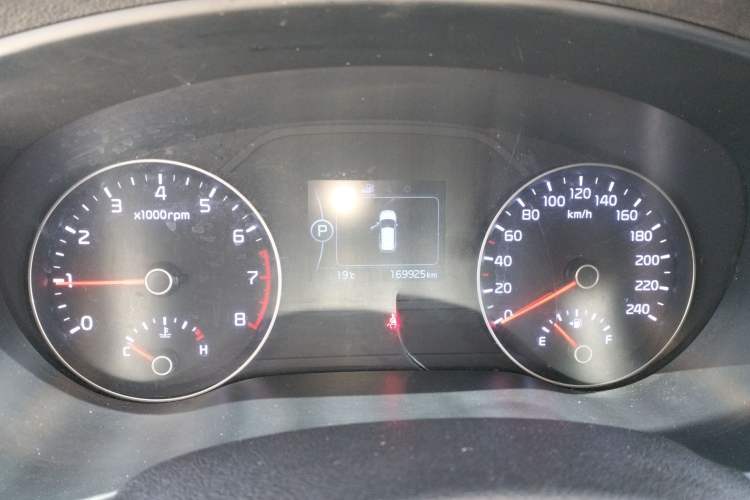 Used Kia KX5 2016 1.6T Automatic Two-Wheel Drive DLX Instrument Cluster