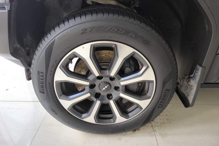 Used Formula Leopard 5 2023 Explore Edition