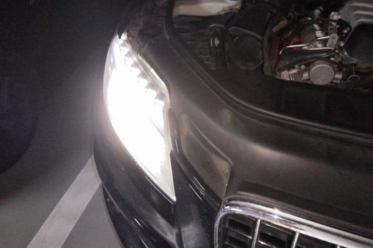 Used Audi Q7 2014 35 TFSI Sport Edition Right Front Headlight