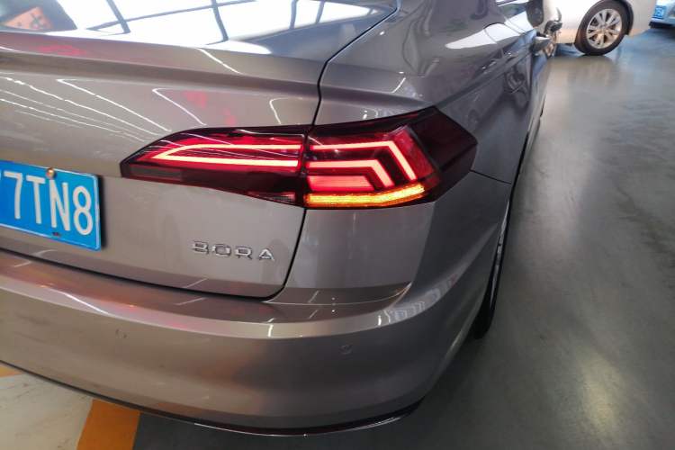 Used Volkswagen Bora 2021 1.5L Automatic Comfort Smart Connect Edition Right Rear Taillight