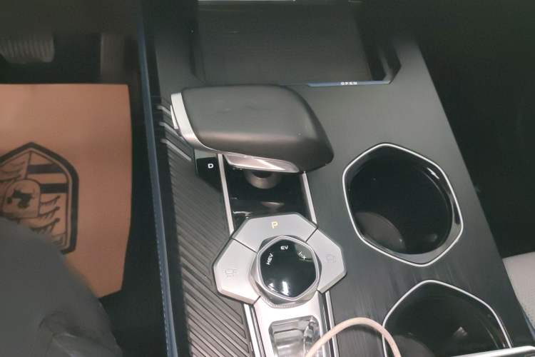 Used CHANGAN UNI-K iDD 2022 Blue Whale iDD 130km 1.5T Prestige Model
